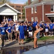 University of Kentucky girl welcomes back the whole campus