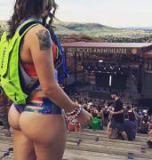 Rave girls are the best