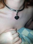 We get a lot o(f) asks about my collar, here's a closeup and some cum.