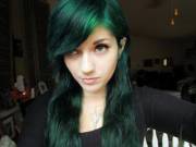 Leda, Deep Green Hair