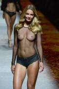 Eniko Mihalik see through top on the runway (x-post from r/OnStageGW)