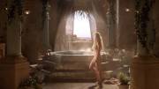 Emilia Clarke in the HBO TV Show: 'Game of Thrones' [gif]