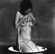 "Nude in a Basin" photographed by Irving Penn (New York, 1978)