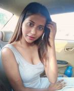 Cutie in the car (xpost /r/IndianCuties)