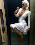Side boob in elevator