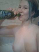 9am post-night-shift bubble bath beer because I'm tired and have no fucks left to give. I missed you Steam Whistle &lt;3 [/r/showerbeer]