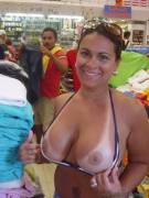 Girl Flashing Her Tits In A Busy Store