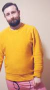Do you like my yellow jumper?