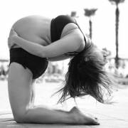 Preggo Yoga (r/expandolicious)