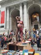 Amanda Palmer Recreates Naked Damien Hirst Statue, New York Public Library 2015.