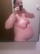 Pregnant selfies