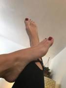 Wife's sexy feet (xpost r/feet)