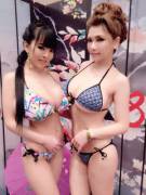 Hitomi with Anri