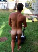 Getting A Tan Whilst You Mow ..... Good Thinking!