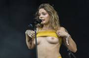 Tove Lo flashes crowd at Tinderbox in Denmark (NSFW)