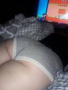 Wifes ass while we watch Youtube