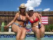 2 chubby MILFs having fun at the pool