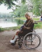 [News] Katerina broke her leg.