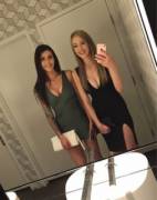 mirror selfie girls