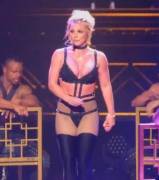 Britney Spears Pops Out a Nipple on Stage (2018)