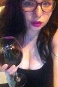 I am the Goddess of Tits and Wine (x-post from gwcurvy)