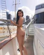 Boat booty
