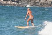 These surfer girls really seem to have a crack addiction