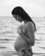 Odette Annable Pregnant