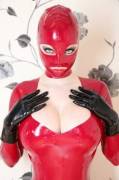 Red latex Lowcut