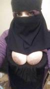 Niqabi Tits [Album]