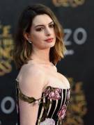 Anne Hathaway and her mommy tits