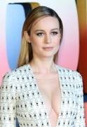 Thanks to the easy front access Brie Larson can be titfucked even if she keep her dress on