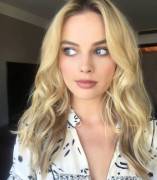 I wanna fuck Margot Robbie's perfect face