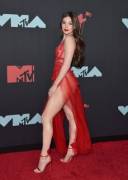 Can't get enough of Hailee Steinfeld's legs in this red dress