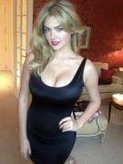 Kate Upton with huge tits in her dress