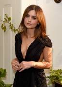 Jenna Louise Coleman has the sexiest curves and is perfectly fun sized