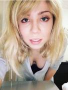 Jeanette McCurdy leans over to us while we are jerking each other off and tells us she will fuck whoever cums quicker.