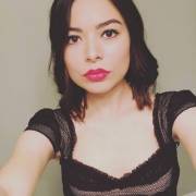 Miranda Cosgrove has got such amazing lips. A blowjob from her must be heaven