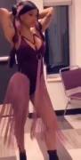 Cardi making that ass clap (zoomed &amp; slowmo)