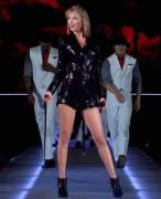Taylor Swift's sexy legs from 1989 Tour bonus interview (17)