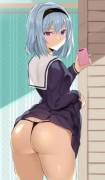 Ginko Sora showing off her great ass