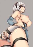 2B trying on Kaine's outfit