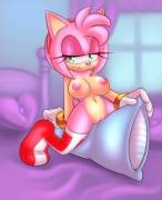 Amy Grinding on a Pillow [Sif]