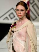 Amy Pond: Fashion Model