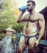 Hairy in the morning (X-Post /r/insanelyhairymen)