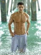 Billy Kiraly in the waves photographed by David Vance