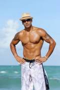 Bright and sunny Shemar Moore for your Monday morning.