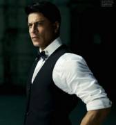 i dedicate my first post to POC ladyboners to the ultimate ladyboner: Shahrukh Khan &lt;3 enjoy!