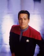 One of my Star Trek Ladyboners; First Officer Chakotay (Robert Beltran).