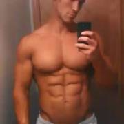 Steve Moriarty flexing in the mirror (xpost from /r/Pecs)